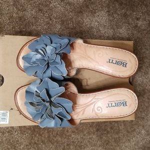 Born (Avita)Flower sandal size 6 Blue